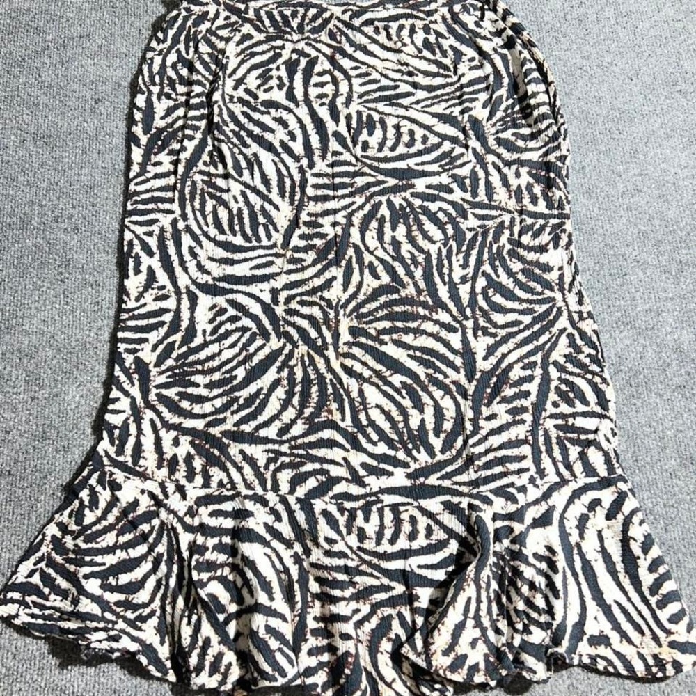 White Stag Zebra Print Ruffle Hem Midi Skirt Black White Rayon Ladies Large12/14